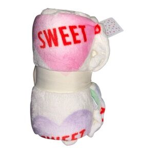 Hallmark Sweetheart XOXO Conversation Hearts Throw Blanket NWT